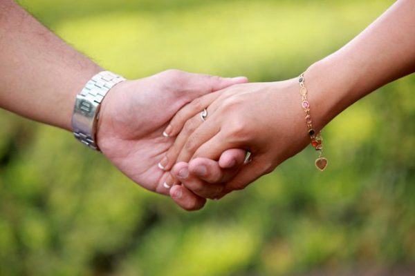 عشق-واقعی-همین-است-و-بس-600x400 عشق-واقعی-همین-است-و-بس-600x400 عشق واقعی عشق واقعی عشق واقعی همین است و بس 600x400